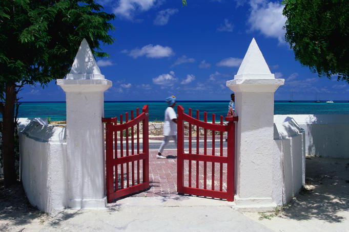 Gateway at Government Building.