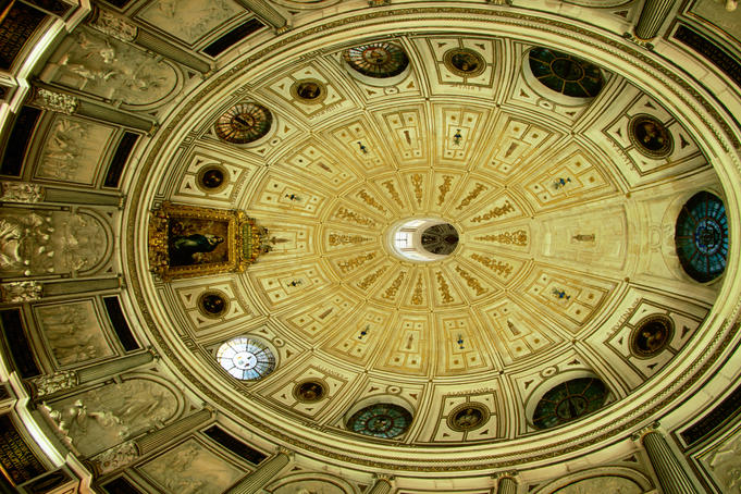 Elliptical chapter house, Seville Cathedral.