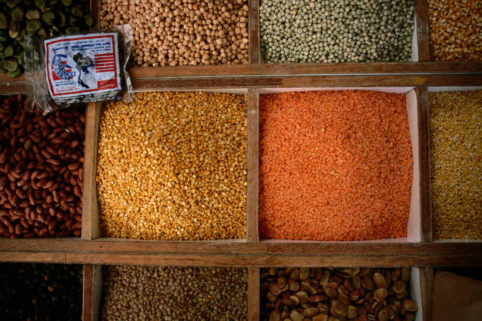 Grain varieties in Old Souq.
