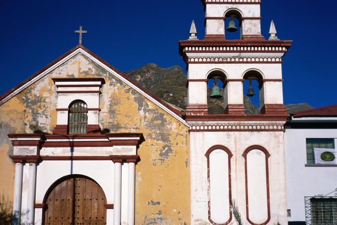 Church in Plaza San Juan de Dios, Huancavelica