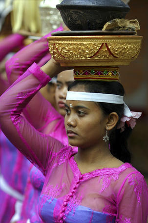 Girls at Pura Agung Dalem Temple, Sacred Monkey Forest Sanctuary.