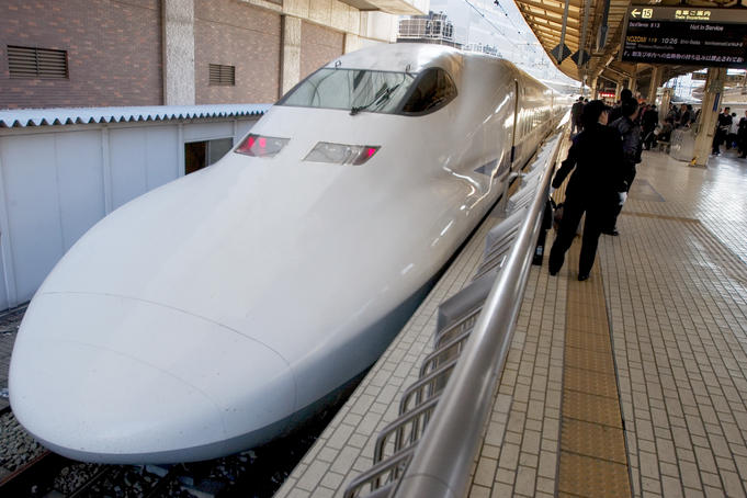 Bullet train bound for Kyoto at Tokyo station.