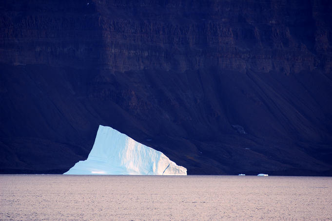 An ice floe at Scoresby Sund.