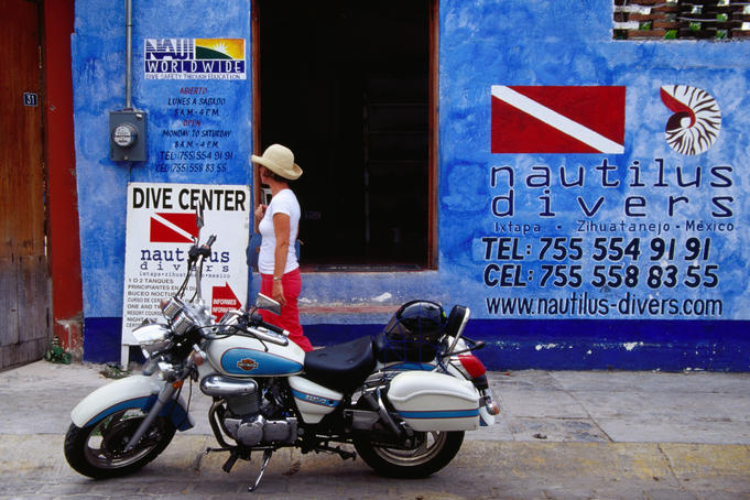 Dive Center.