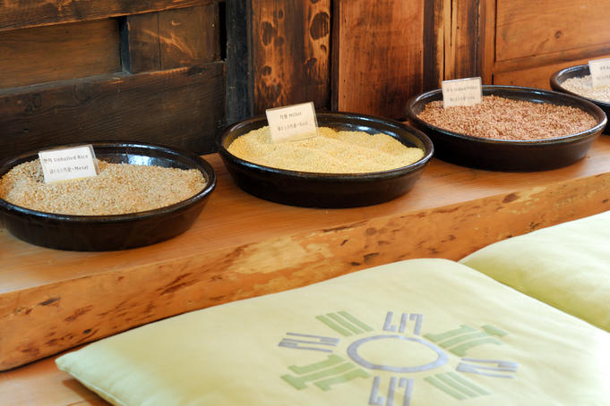 Rice and grain meditation at Arui Seon Meditation Centre, Insadong.