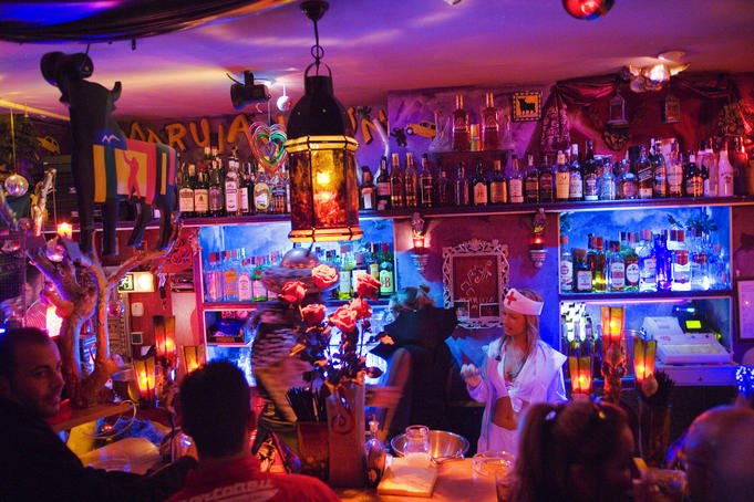 Interior of Maruja Limon, Valencia City.