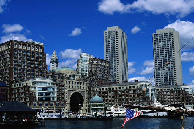 Waterfront: Rowes Wharf, Fort Point Channel area - Boston, Massachusetts