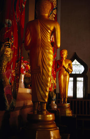 Statues in Yuan Tong Si Temple.