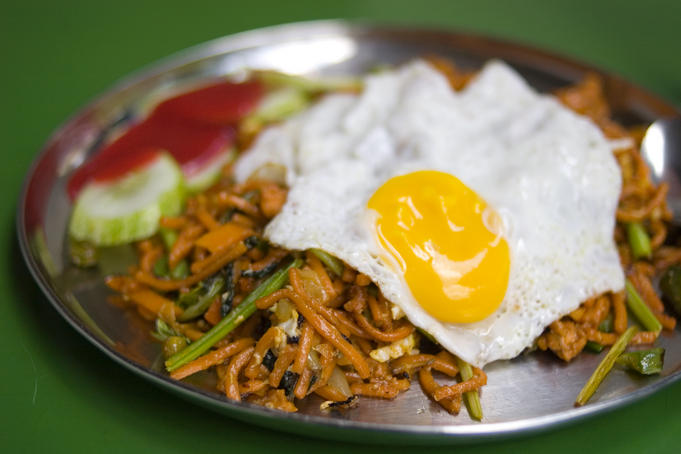 Mee goreng.