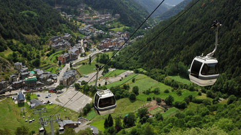 Ski gondola to Arinsal village.