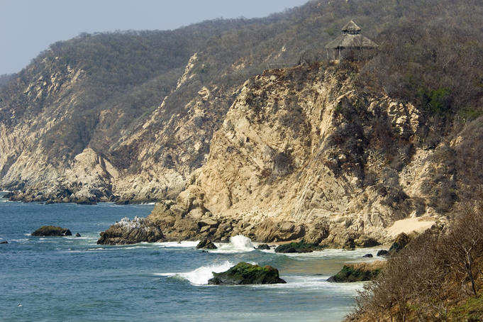 Coastline between Tehuamixtle and Ipala.