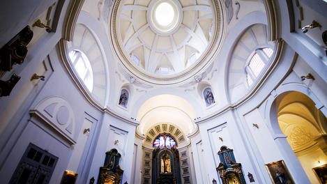Interior of Iglesia de San Sebastian.