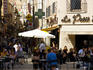 Lunchtime crowds in central Narbonne.