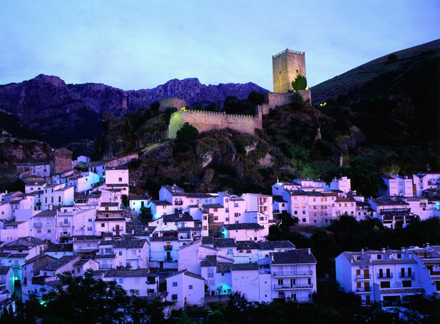 Jaen village and Castillo de la Yedra, dusk.