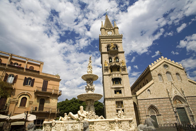 Orione fountain, Clock Tower and Duomo.
