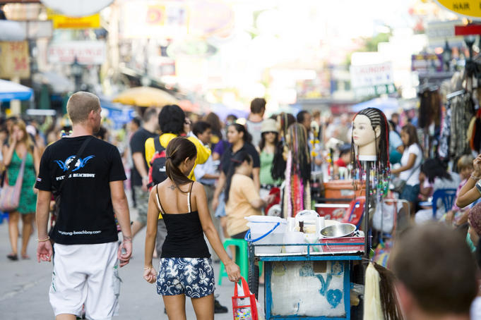 Westerner with Thai girl, Kao San Road, Banglamphu.