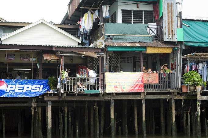 Riverside cafes, Ko Ratanakosin.