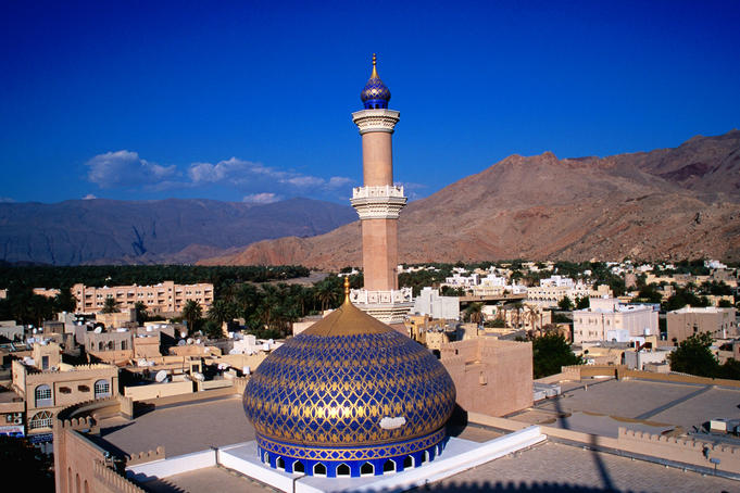 Overhead of mosque and town from Nizwa Fort.