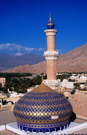 Overhead of mosque and town from Nizwa Fort.