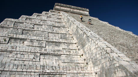 Low angle view of Chichen Itza.