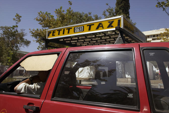 Small red taxi, Fès