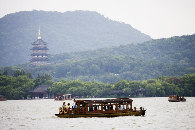 Travel literature review: The Emperor's River