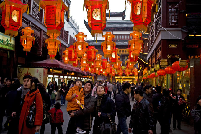 Lantern Festival at Yuyuan Bazaar.