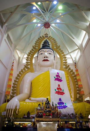 Sakay Muni Buddha Gaya Temple.