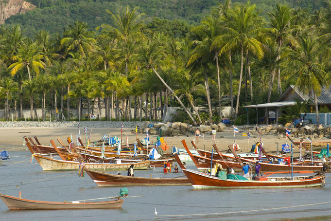 Muslim fishing village of Ao Bang Thao.