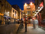 Temple Bar at night.