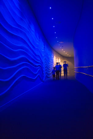 Wave pattern in hallway of Palma Aquarium.
