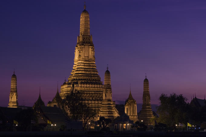 Wat Arun at dusk.