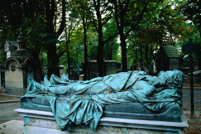 Dark tourism