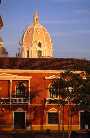 Dome of Cartagena de Indias' Cathedral and colonial architecture.