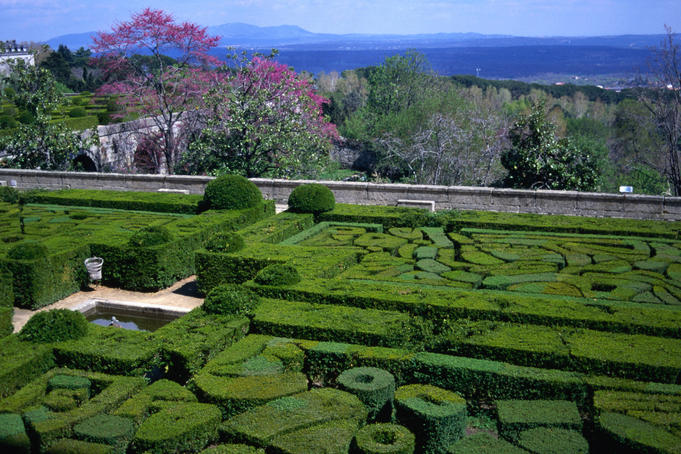 The Huerta de los Frailes in the huge Monasterie de San Lorenzo de El Escorial, a monastery, palace and mausoleum for Felipe's parents, Carlos I and Isabel