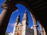 Cathedral de la Conception (1550-1705) viewed through an arch.
