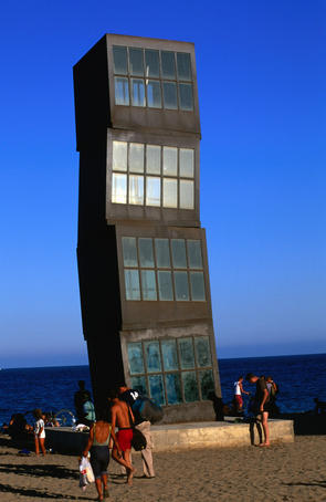 Statue on San Sebastian beach.