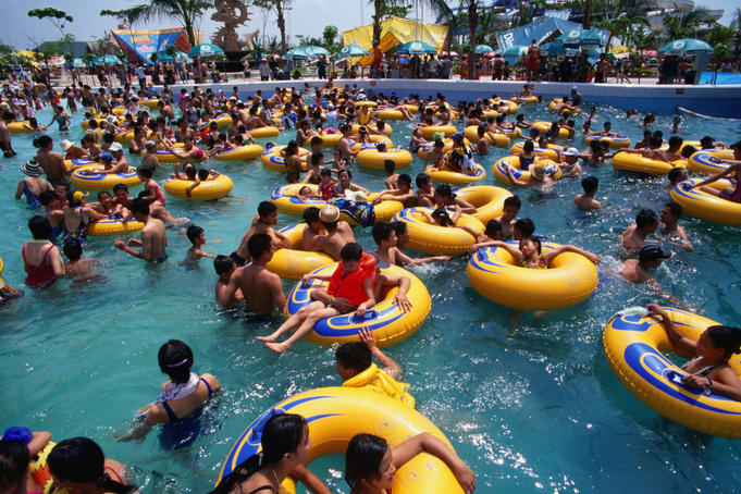 Weekend crowds at the newly opened Hanoi Water Park.