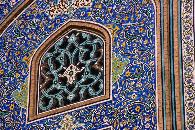 Beautifully detail mosaics on the Masjed-e Sheikh Lotfollah in the Emam Khomeini Square.