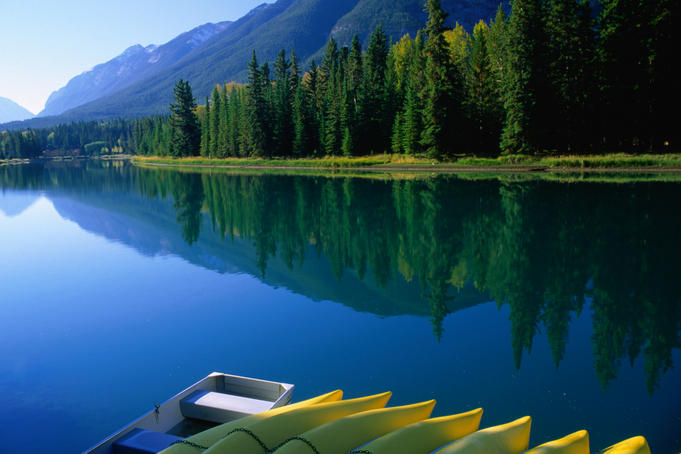 Boat rental on Bow River in Banff.