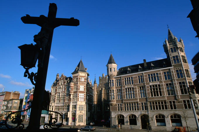 View from The Steen of Christ on the cross with gabled buildings along Jordaenskaai in the background.
