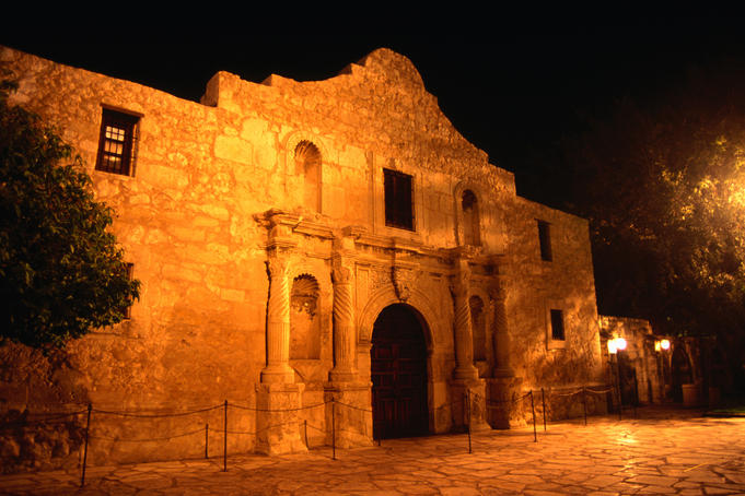 Facade and entrance to the infamous Alamo, San Antonio.