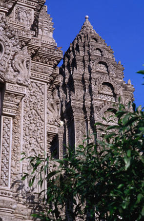 The amazing Khmer architecture is obvious at Wat Ounalom in Phnom Penh.