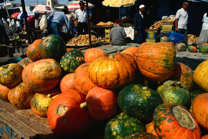 A pile of pumpkins at a food market - Kairouan, Kairouan
