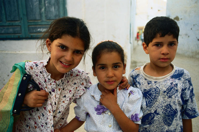 Children in the Kairouan medina - Kairouan, Kairouan
