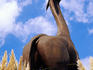 Giraffe sculpture at entrance to Dallas Zoo.