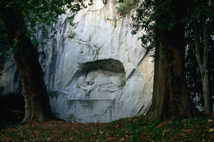 Lowendenkmal (Lion Memorial, 1821).